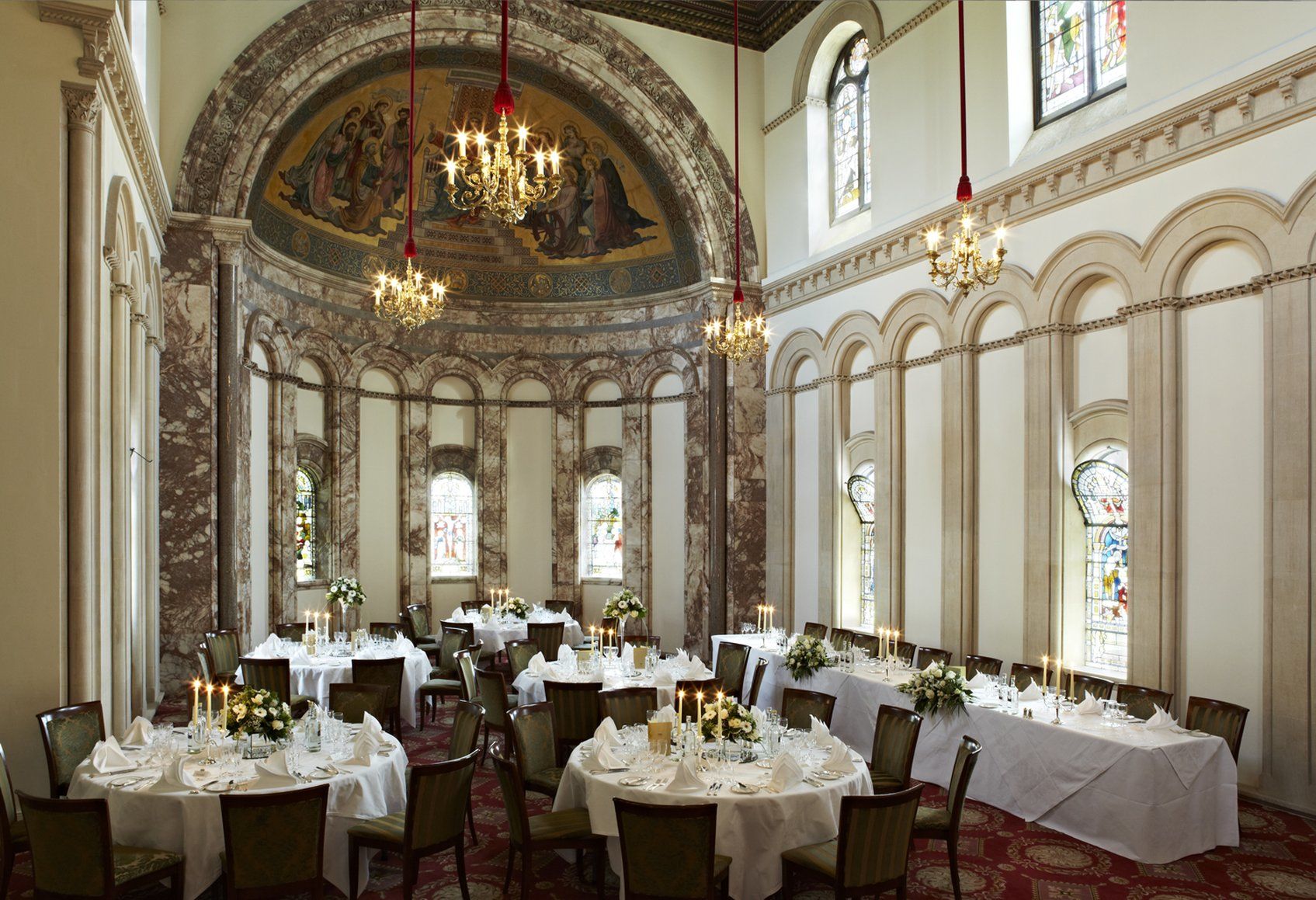 Luton Hoo Hotel, Golf And Spa Instalações foto The interior of the restaurant